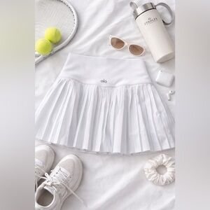 ALO Yoga Women's Elegant White A-Line Skirt